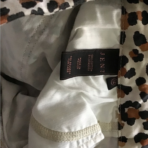 NWOT- Jen 7 leopard Design straight leg pants -Size 14. Excellent Condition - Picture 5 of 7